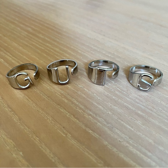 *NEW* OLIVIA RODRIGO Themed GUTS Letters Set of 4 Rings in Silver - Picture 9 of 11